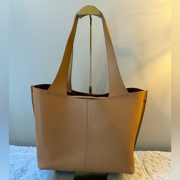 HOBO Vida Tote- nwot - Picture 1 of 12